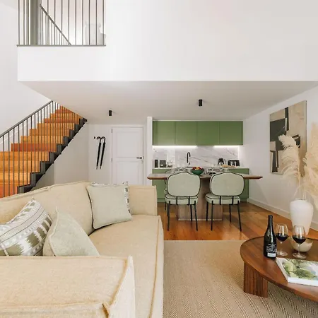 Ando Living - Flores 25 House * Лісабон