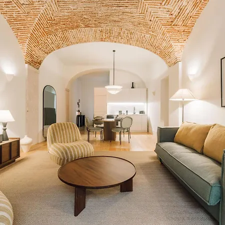 Ando Living - Flores 25 House Апартаменти