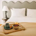 Ξενοδοχείο με διαμερίσματα Ando Living - Flores 25 House 4*