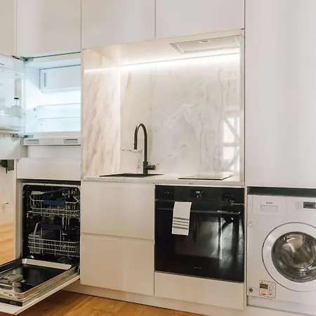 Apart-hotel Ando Living - Flores 25 House 4*