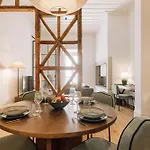 Ando Living - Flores 25 House 4* Lisboa