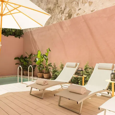 Ando Living - Flores 25 House * ליסבון