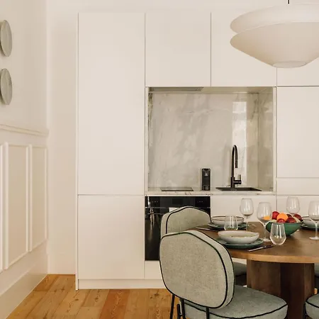 Ando Living - Flores 25 House דירה ליסבון